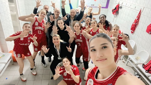 Zorlu College Samsun basketball team in action