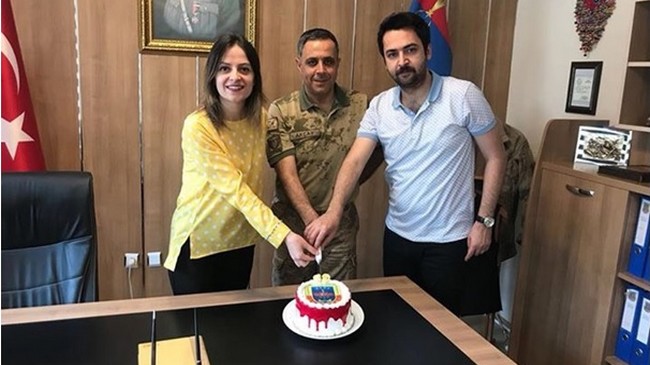 Salıpazarı Kaymakamı Günaydın'dan Jandarma’ya Pasta!