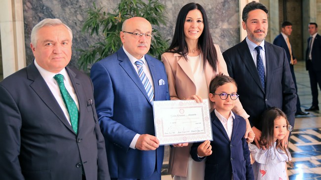 Karaaslan, Kayıt Heyecanını Ailesiyle Paylaştı!