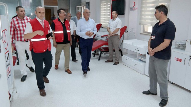 Milletvekili Yılmaz, Türk Kızılay'ına Bağış Yaptı!