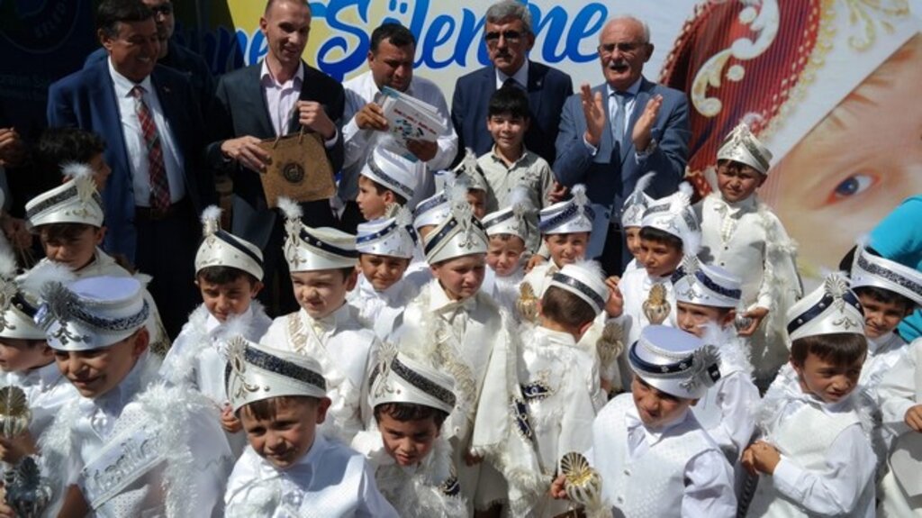 Vezirköprü'de Geleneksel Sünnet Şöleni Yapıldı!