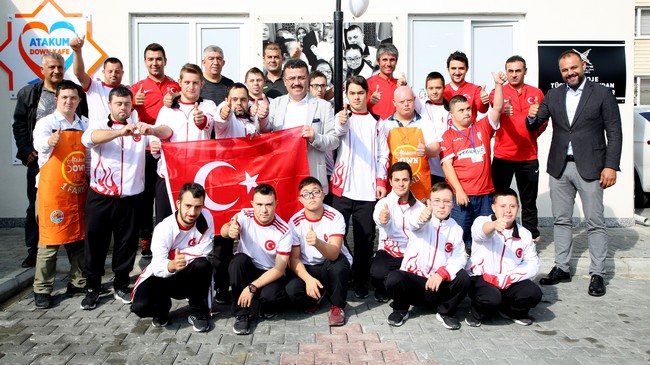 Melek Yüzlü Millilerden Şampiyonluk Sözü!