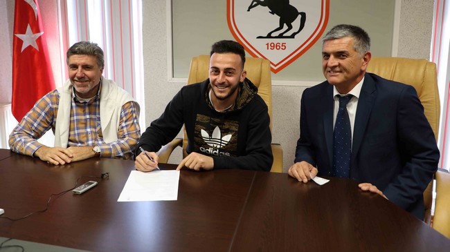 Samsunspor, 5 Oyuncusu İle Sözleşme Yeniledi!