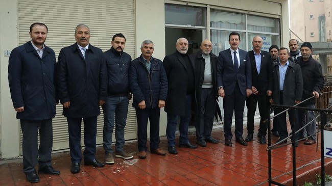 Tok’tan Yağmur Altında Mahalle Gezisi Ve Esnaf Ziyareti!