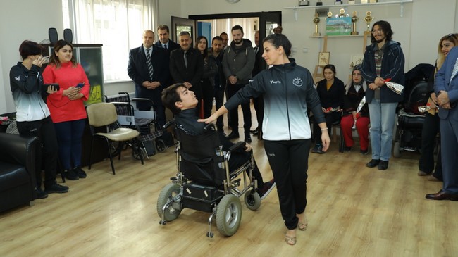 Engel Tanımayan Birkan Başkan Tok’u Duygulandırdı!