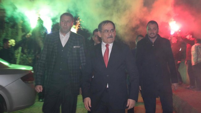 Mustafa Demir'e Sevgi Seli!
