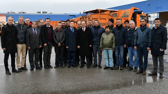 Başkan Zihni Şahin'den Personele Önce Teşekkür, Sonra Uyarı!