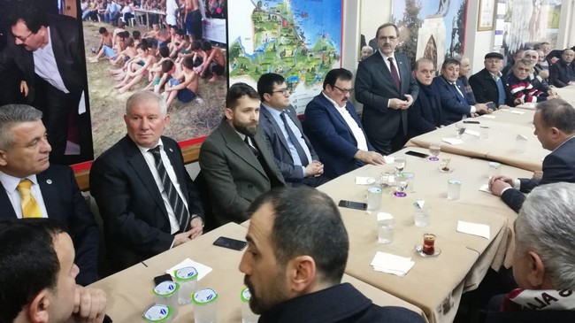 Başkan Zihni Şahin'e İstanbul'da Sevgi Seli!