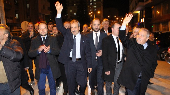 Hayati Tekin, ‘90 Milyonu Çöpe Atmayacağım’!