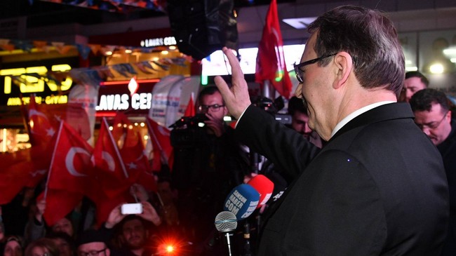 SKM Açılışında Zihni Şahin'e Muhteşem Sevgi Gösterisi!