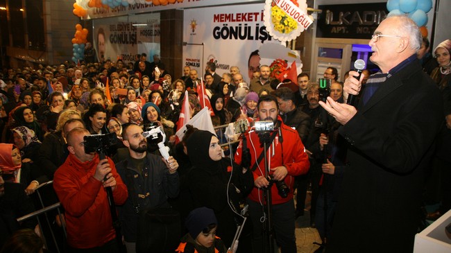 ‘Yılmaz, İstikrar Sürsün, Türkiye Büyüsün’!