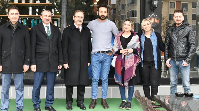 Zihni Şahin'den Atakum ‘da Örnek Siyaset!