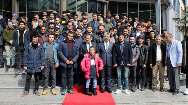 Öğrencilerden Mustafa Demir'e Tam Destek!