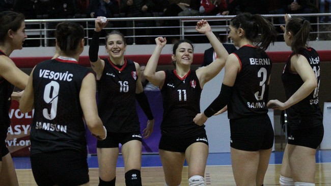 Sultanlardan Önemli Galibiyet!