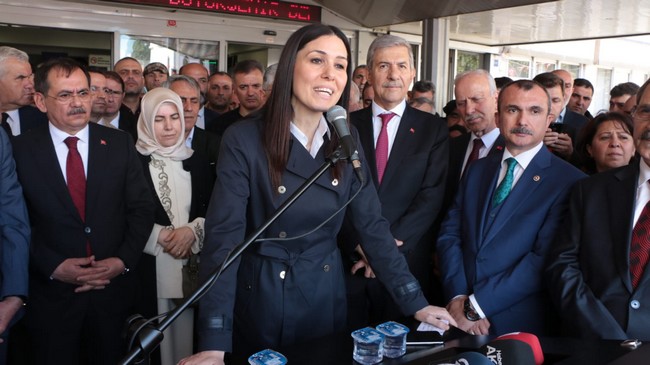 Karaaslan, Büyükşehir'de Devir Teslime Katıldı!