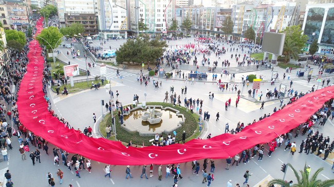 'Büyük Gençlik Yürüyüşü' Samsun’da Gerçekleşti!