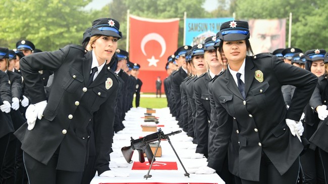 Samsun PMYO’da Mezuniyet Sevinci Yaşandı!