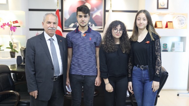 Başkan Demirtaş’tan Başarılı Öğrencilere Ödül!