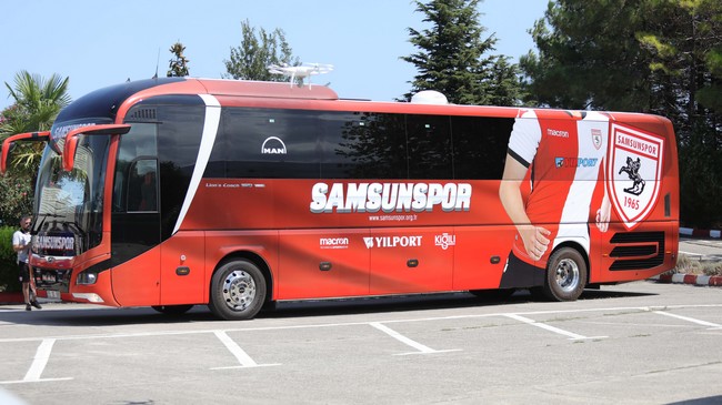 Türkiye’de Tek Olan Otobüs Samsunspor Tesislerine Geldi! - VİDEOLU