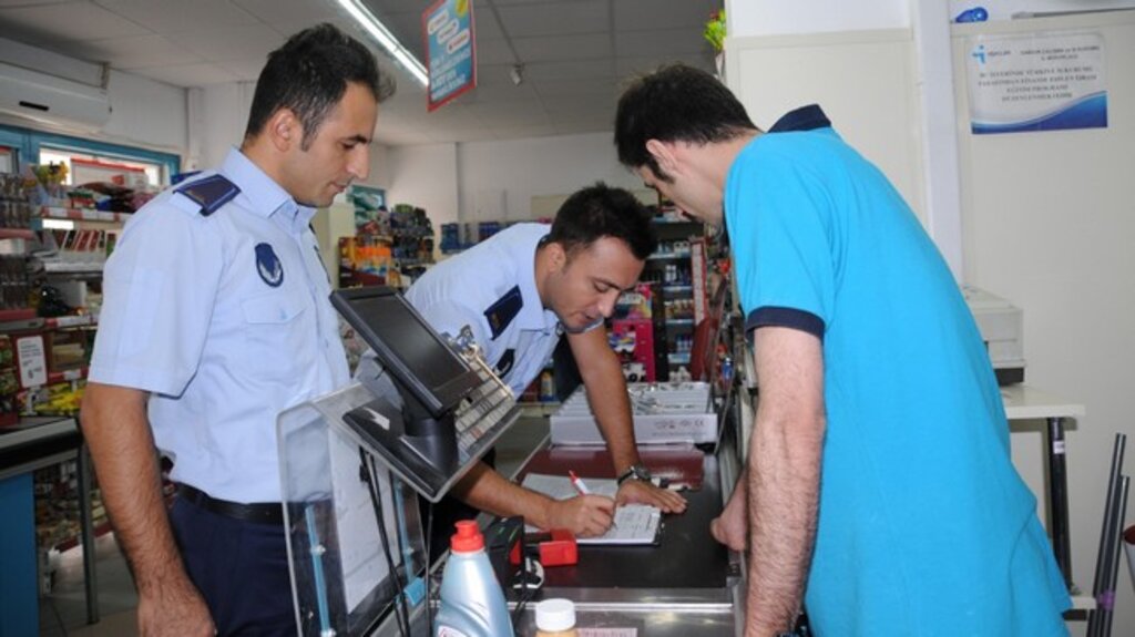Samsun Büyükşehir Zabıtasından Marketlere Kontrol!