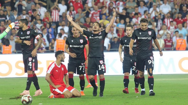 Samsunspor, Pendikspor'u 2-0'la Geçti!