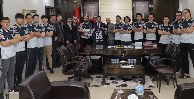 Çarşamba Ragbi Takımı’ndan Başkan Halit Doğan’a Ziyaret!