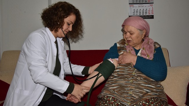 Evde Bakım İle Samsun’da Yaşlıların Yüzü Gülüyor!