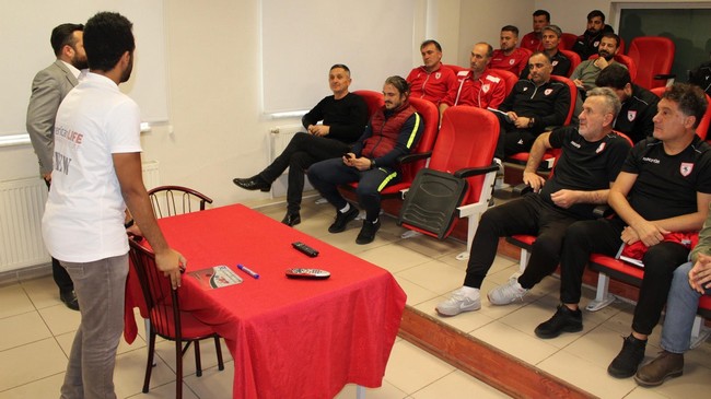 Samsunspor, Futbol İngilizcesi Öğreniyor!