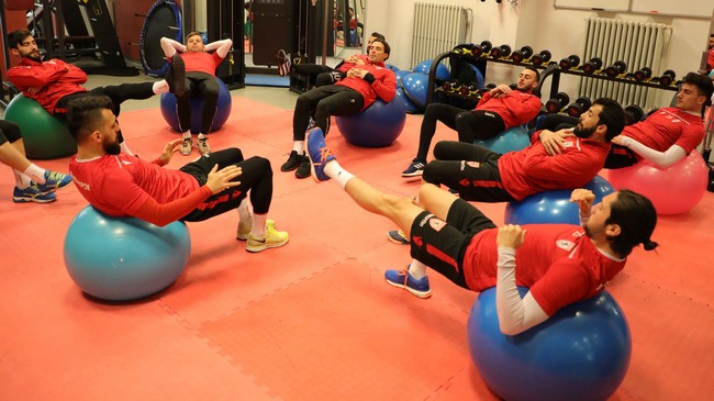 Samsunspor, Manisa FK Hazırlıklarını Salonda Sürdürdü!