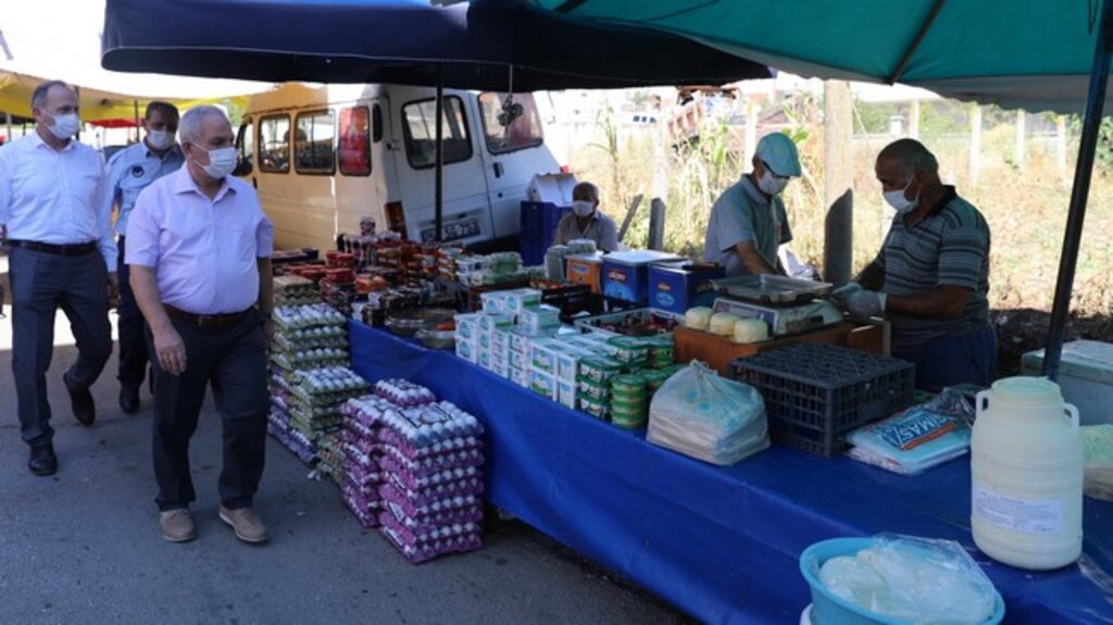 Başkan Demirtaş; Ülke Genelinde Alınan Pandemi Tedbirlerini İlçede Kurulan Semt Pazarlarında İnceledi!