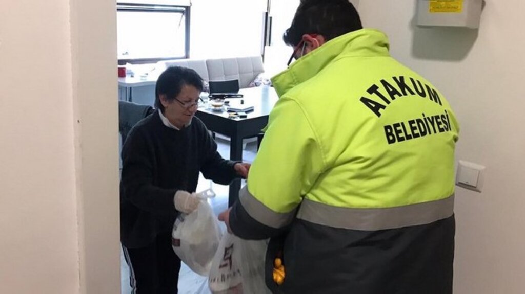 Atakum’da Karantinadaki Yurttaşın Yemeği Kapısına Götürülecek!