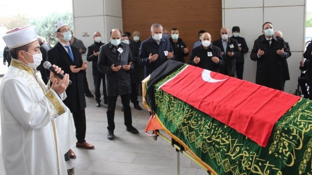 Covid-19’a Yenik Düşen Hemşire Bafra’da Son Yolculuğuna Uğurlandı!