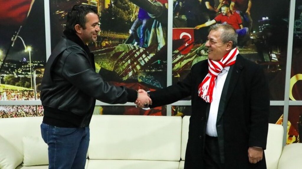 Sahada Mücadele Dışarıda Dostluk Var!