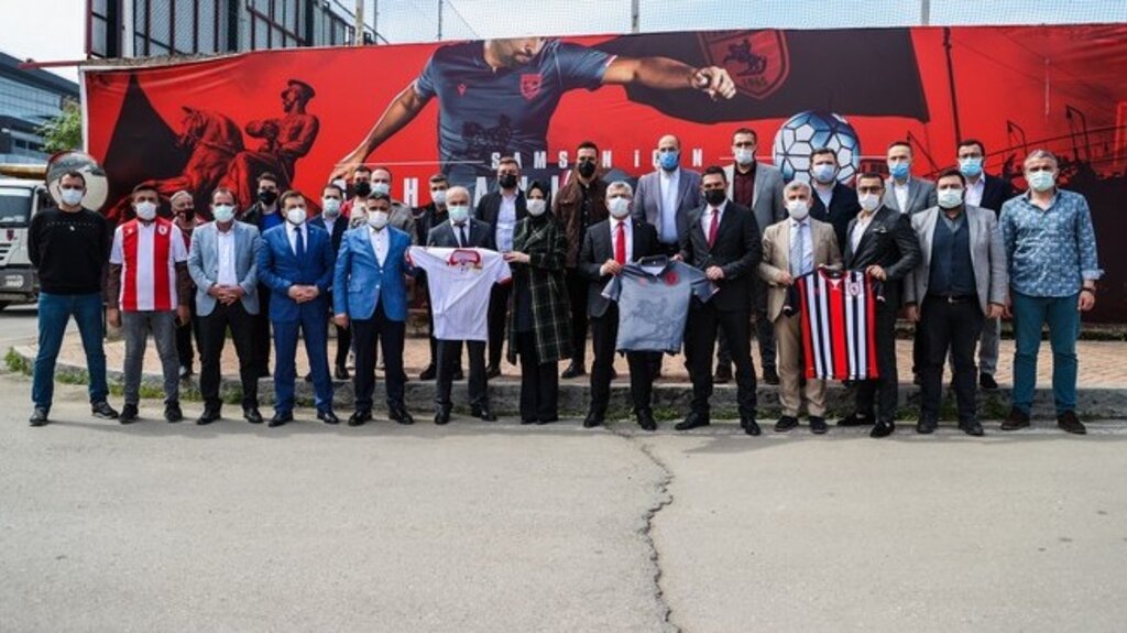 AK Parti Samsun 555 Adet Samsunspor Forması Alarak Kampanyayı Başlattı!