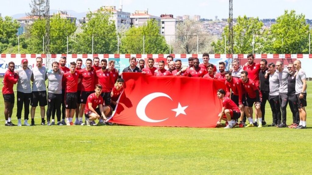 Samsunspor 19 Mayıs’ı Kutladı!