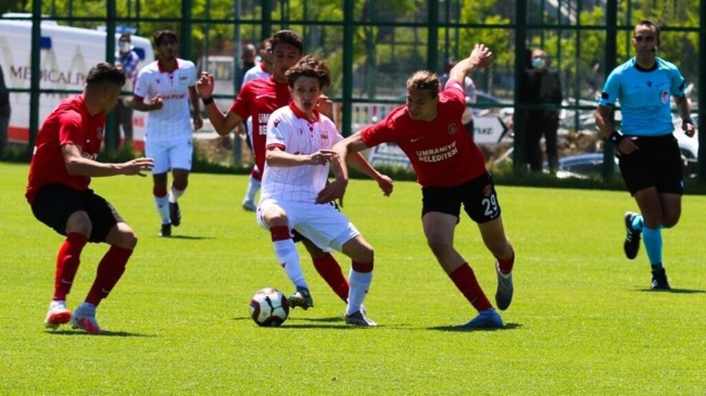 Samsunspor’un Gençleri Zirveyi Sevdi!