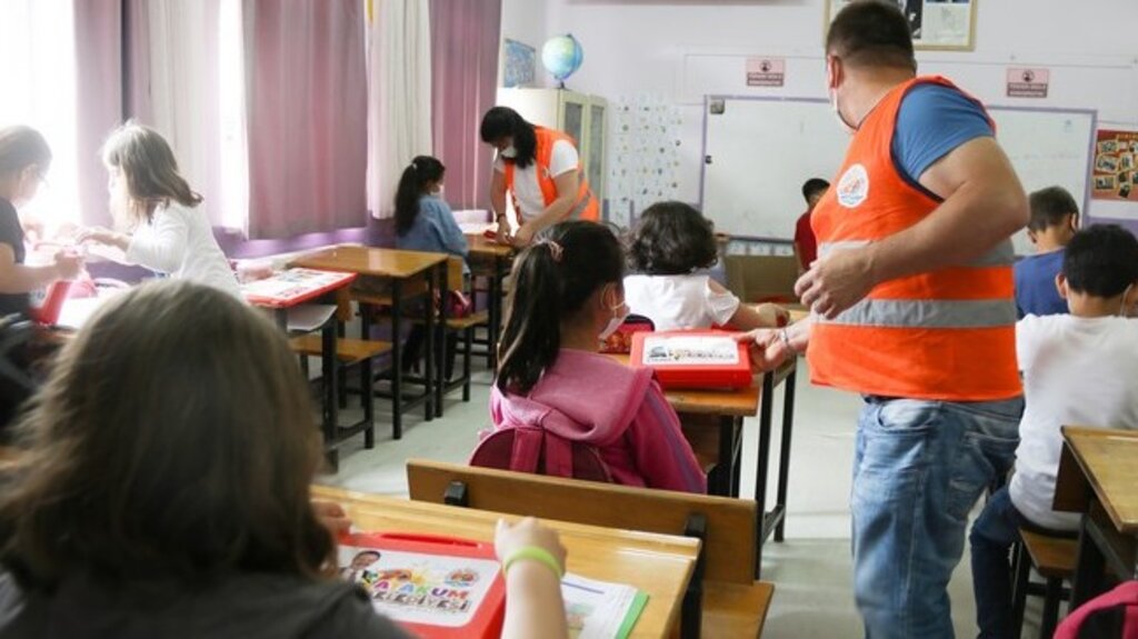 Atakum Belediyesi’nden Öğrencilere Karne Hediyesi!