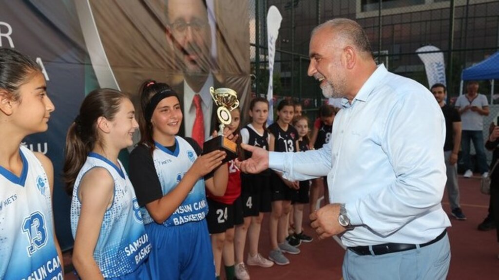 Başkan Sandıkçı, ‘Türkiye'nin Sporda Birincisi Canik Oldu’!