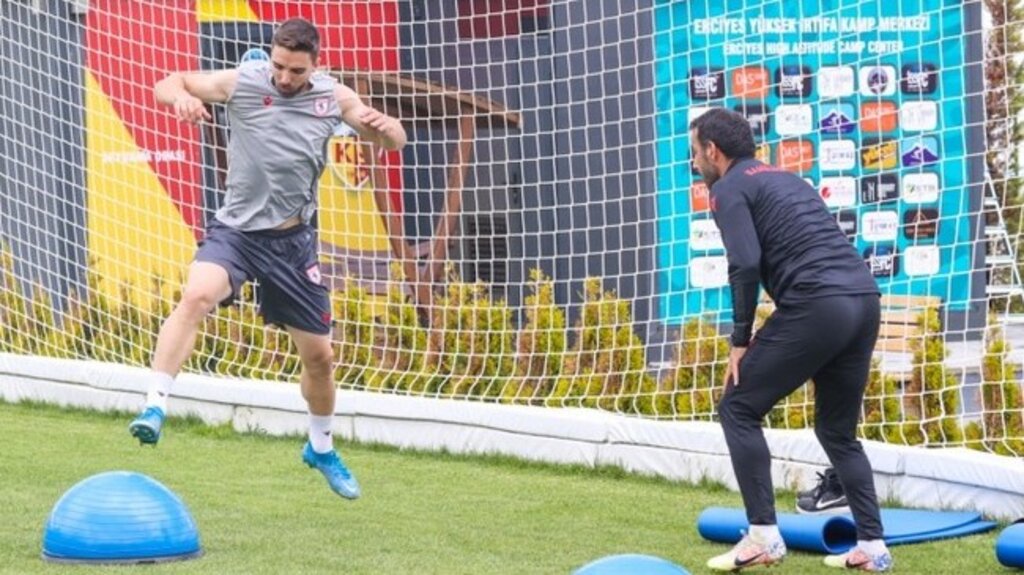 Tomane Erciyes’de Açık Kapatıyor!