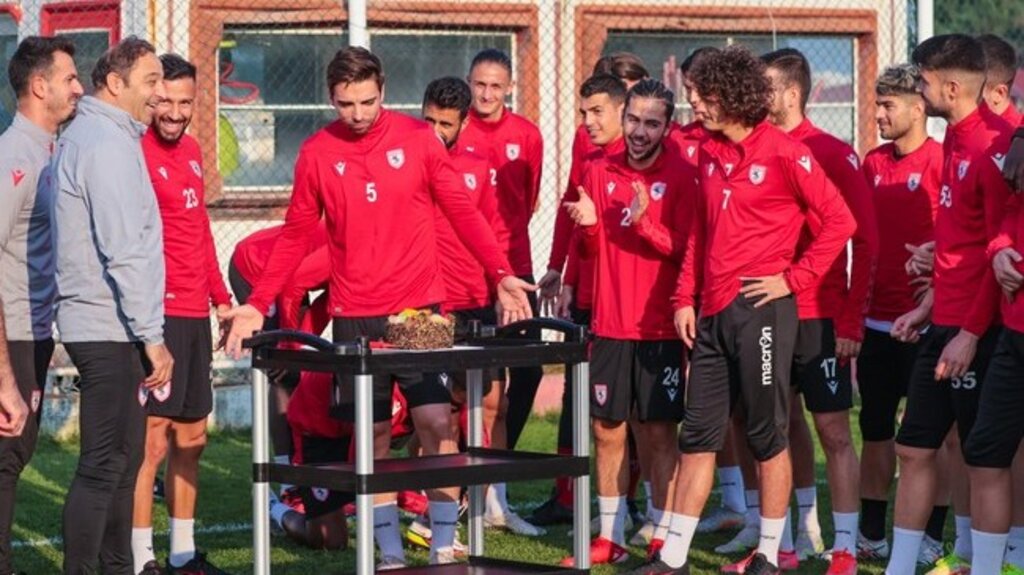Samsunspor’da Kupa Hazırlıkları Kutlamayla Başladı!
