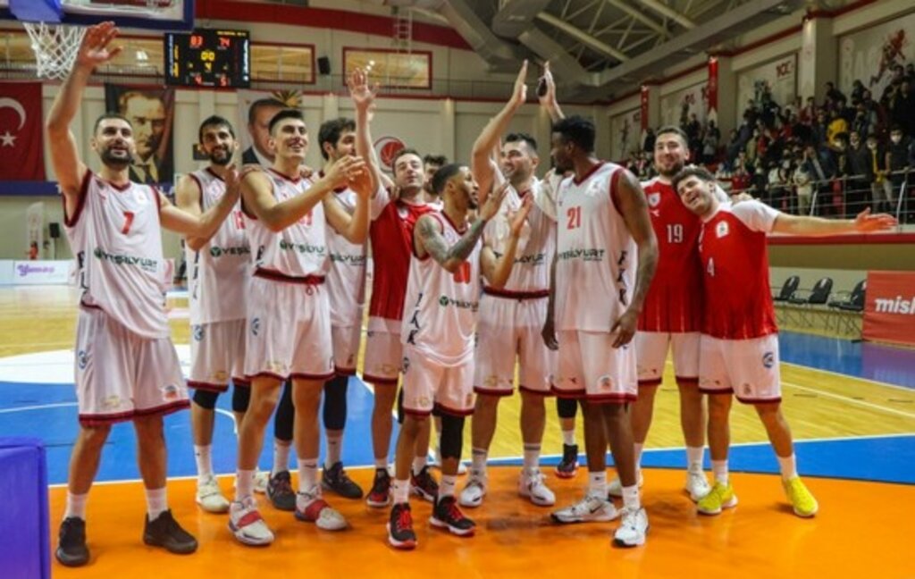 Samsunspor Basketbol Bursa’dan Galibiyetle Dönüyor!
