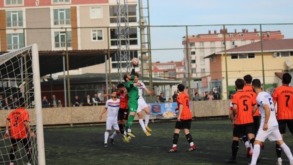 BAL'da Samsun Derbisi Nefesleri Kesti! Penaltı Kaçtı, Kartlar Havada Uçuştu...