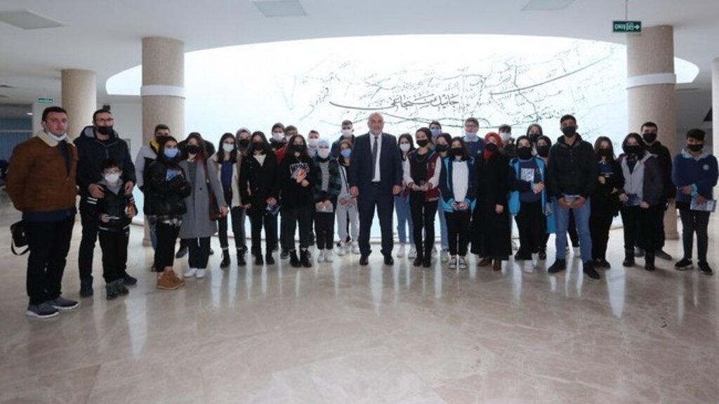 Başkan Sandıkçı Bilim Turuna Çıkan Gençleri Ağırladı!