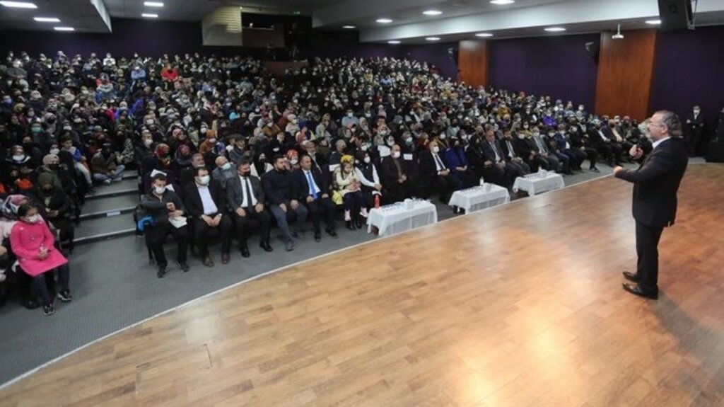 Canik'te Konferansa Yoğun İlgi!