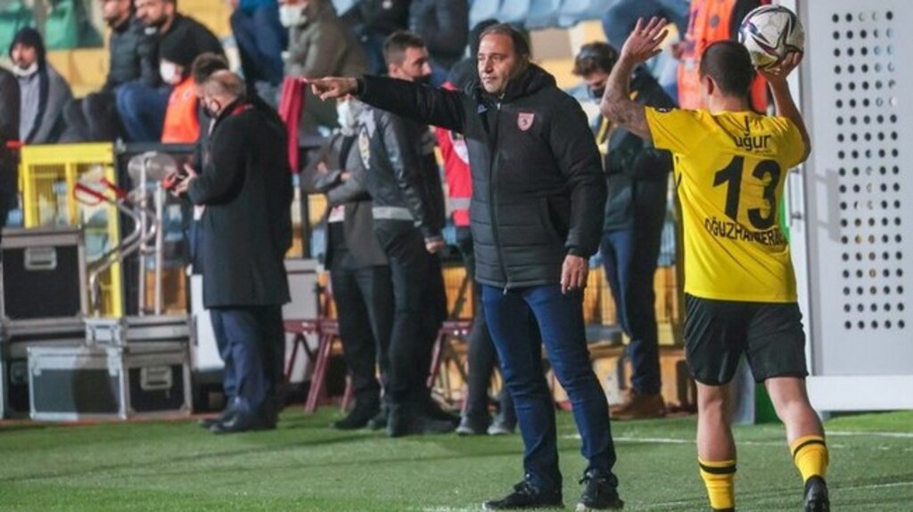 Fuat Çapa, ‘Kartlar Kurala Göre Değil Hakemlerin Yorumuna Kalmış’!