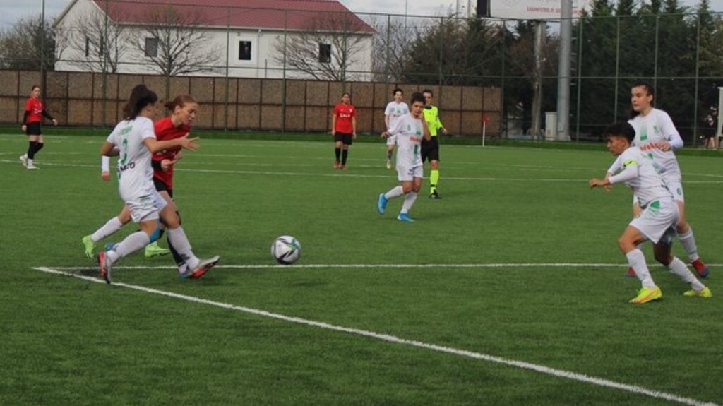 Samsun’un Dişi Kramponları Sezona Puanla Başladı!