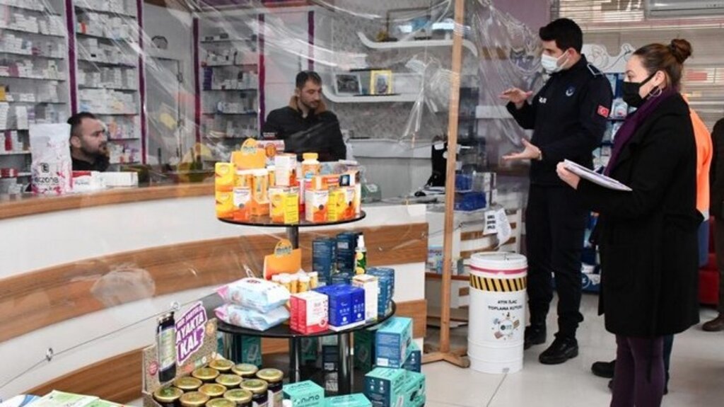 Eczanelere 'Atık İlaç Toplama Kutuları' Dağıtıldı!