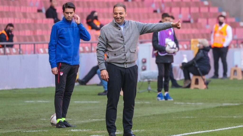 Farklı Galibiyetin Ardından Fuat Çapa’nın Açıklaması!