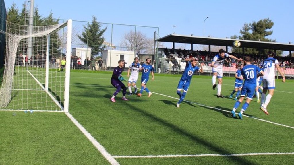 Samsun’da Gergin Geçen Maçın Ardından Ortalık Karıştı! - VİDEOLU