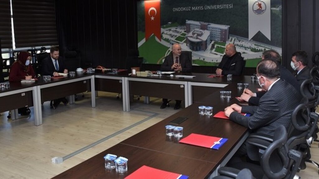 OMÜ ile Tekkeköy Belediyesi Tıbbi Aromatik Bitki Yetiştiriciliği ve Bal Üretimi için Harekete Geçti!